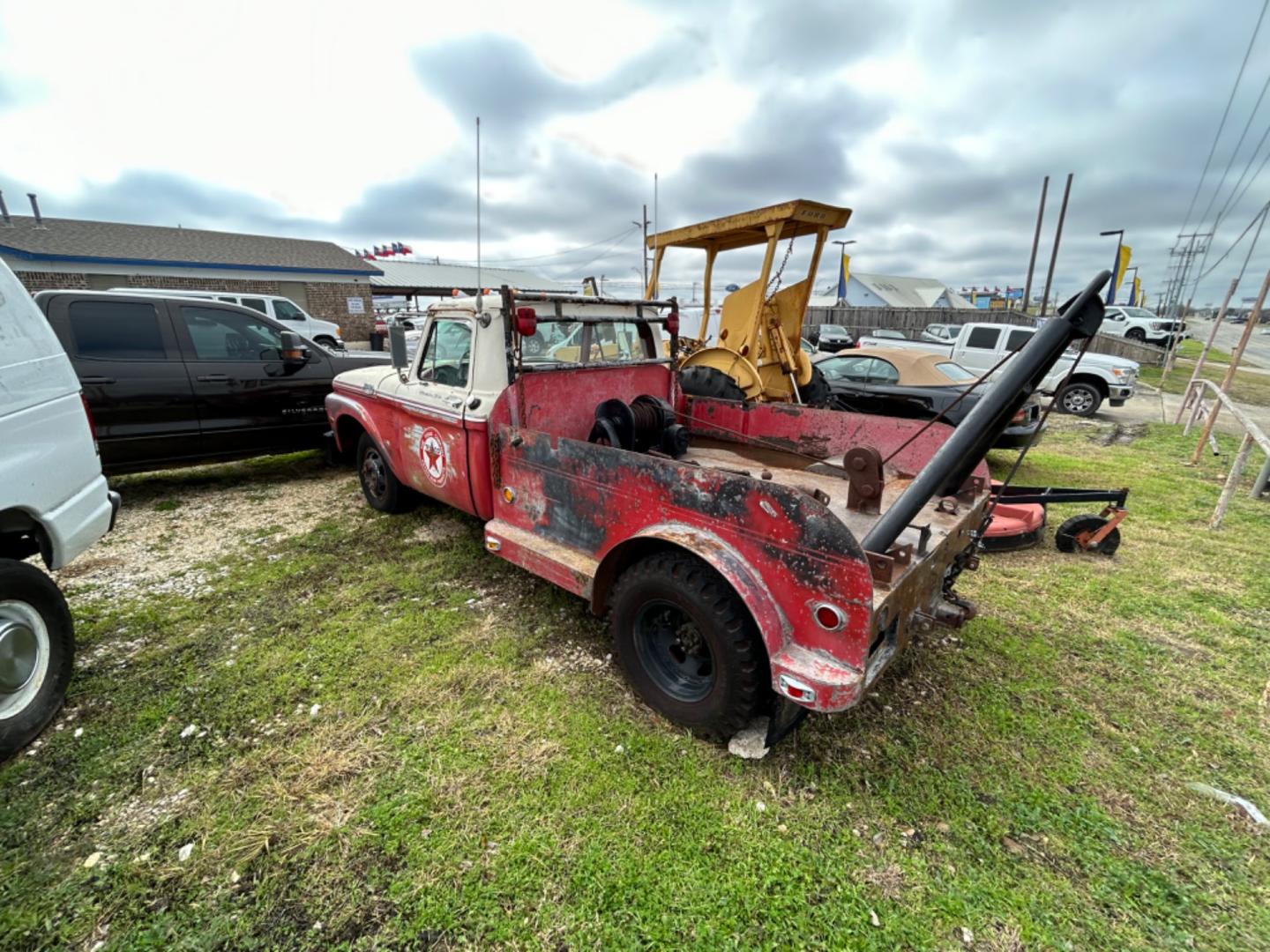 1961 Red Ford F-350 SD (F35JD121645) with an 390 V8 engine, 4 Spd transmission, located at 1687 Business 35 S, New Braunfels, TX, 78130, (830) 625-7159, 29.655487, -98.051491 - Runs and Drives 390 V8 with 4 Spd Transmission - Photo#1